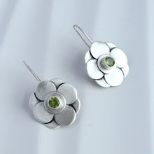 Load image into Gallery viewer, Bloom Peridot Earrings