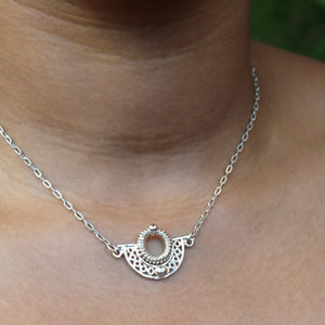 Sarrounia- Flight necklace