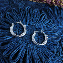 Load image into Gallery viewer, Pebble Twist -Small Hoop Earrings